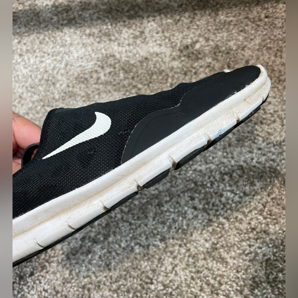 Nike | Women’s Orive Lite Slip-On Sneakers | Black/Anthracite/White - Picture 7 of 9